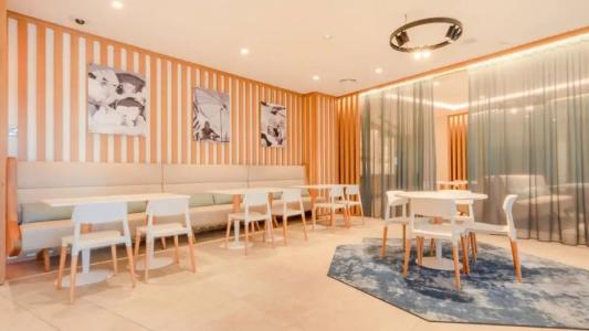 Holiday Inn Nice - Port St Laurent, an IHG - 91