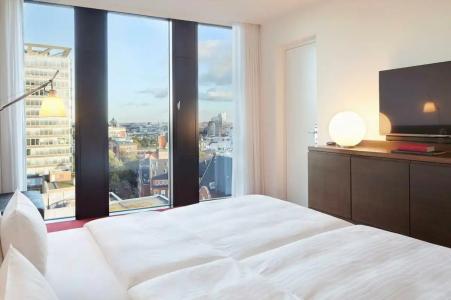 Empire Riverside - 80