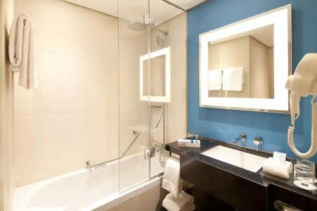 Novotel World Trade Centre Dubai - 22
