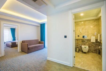 Karpalas City & Spa - 47