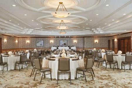 DoubleTree by Hilton Fresno Convention Center - 20