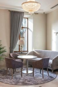 CALVARY & Restaurant Vilnius - 26