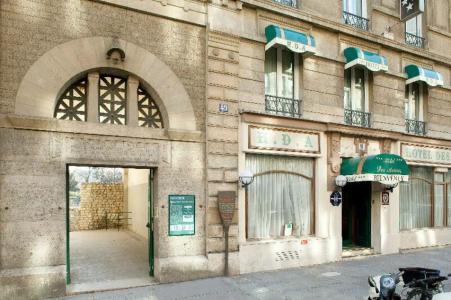 Des Arenes - 25