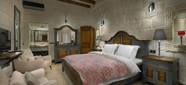 Seraphim Cave Suites & SPA - 1