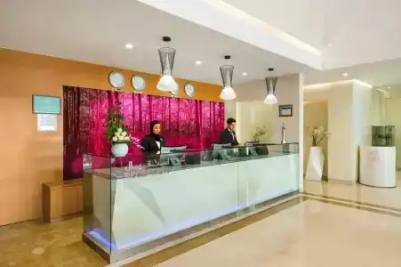 Royal Continental - 33