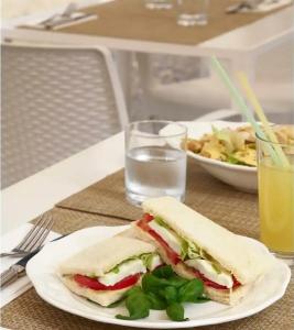Golden Tulip Rome Piram - 82