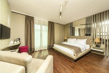 The City Suites - 46