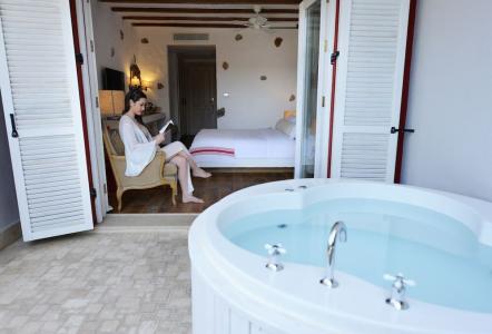 Unique-Boutique Class - Adults Only - 23