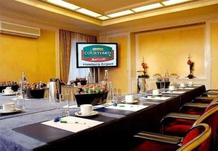 Courtyard by Marriott Hamburg Airport - 78