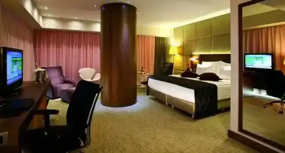 Crowne Plaza Istanbul Harbiye - 89