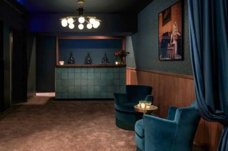 Gekko House Frankfurt, a Tribute Portfolio - 19