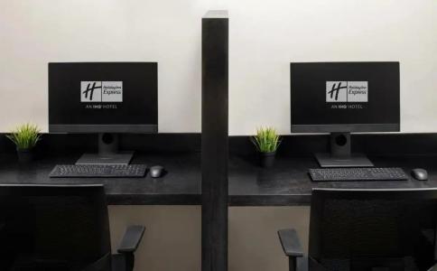 Holiday Inn Express Dubai Airport, an IHG - 85