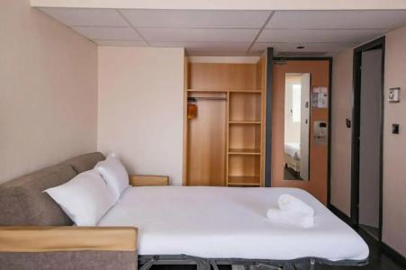 easyNice Palais des Congrès – Old Town - 29