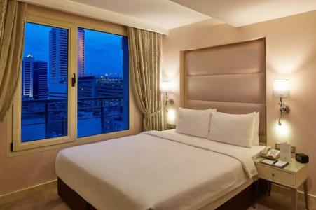 DoubleTree by Hilton Izmir - Alsancak - 13