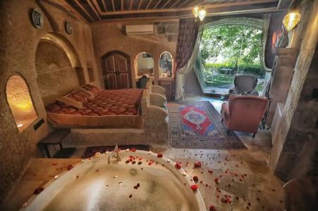 Traveller's Cave - 91