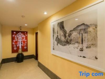 The Beach Front Resort, Pattaya - 26