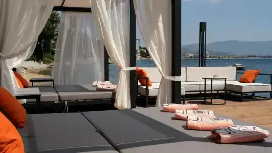 Unique Life Style - 91