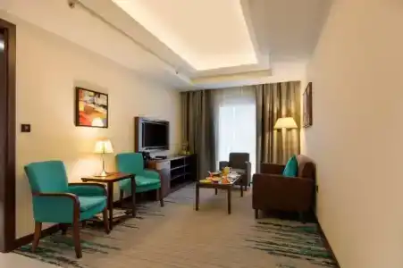 Golden Tulip Media - 66