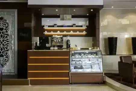 Howard Johnson Bur Dubai - 12