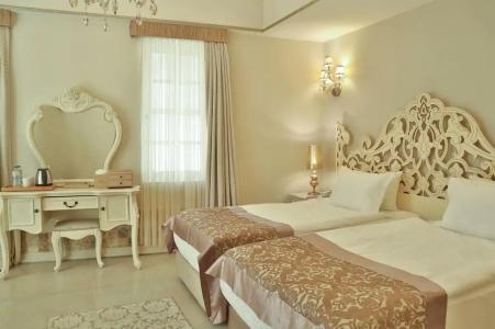 Elegance East - 54