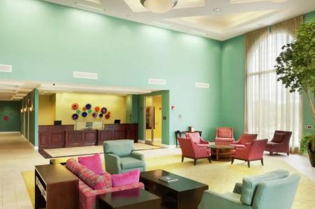 DoubleTree by Hilton Greensboro - 7