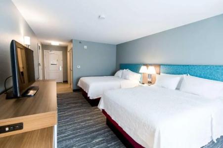 Hampton Inn Bismarck - 24