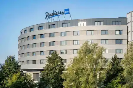 Radisson Blu, Hamburg Airport - 1