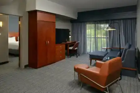 Courtyard by Marriott Harrisburg Hershey - 42