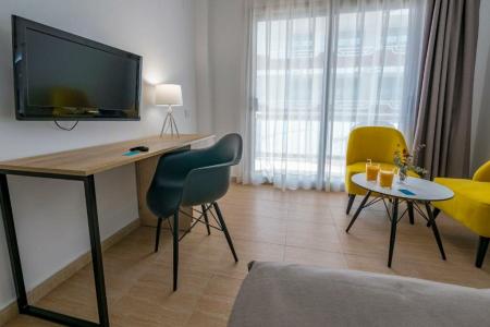 DWO Sirius - Adults Only - 24