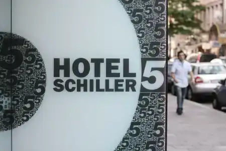 Schiller 5 - 4