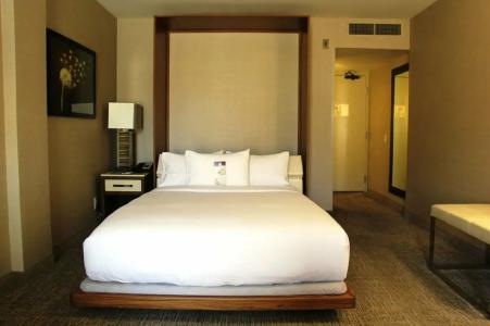 DoubleTree by Hilton Fresno Convention Center - 28