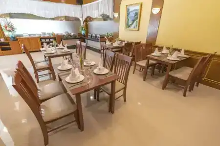 Sabai Inn - 94