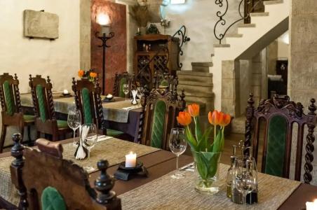 Three Crowns Residents - 58