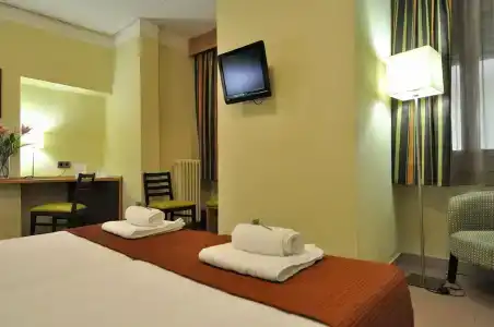 Hostal Ballesta - 88