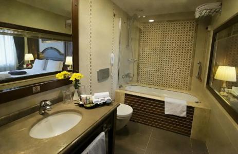 GLK PREMIER Regency Suites & Spa - 96