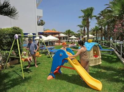 Okeanos Beach Boutique - 4