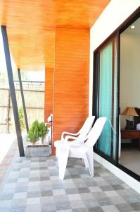 Lanta Seafront Resort - 52