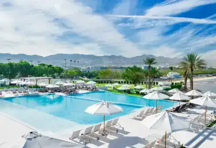 Crowne Plaza Muscat, an IHG - 6