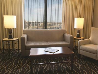 Hilton Kansas City Airport - 40