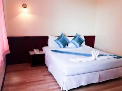 Chumphon Palace - 27