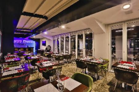 Business Life Boutique & Spa - 95