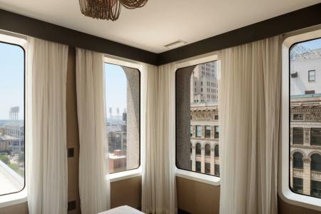 Metropolitan at The 9, Autograph Collection - 20