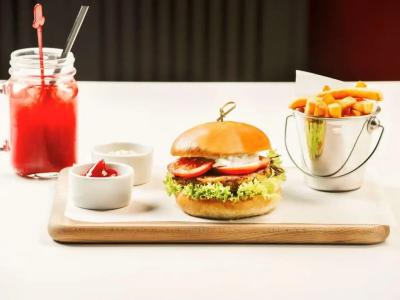 Ibis Warszawa Ostrobramska - 60