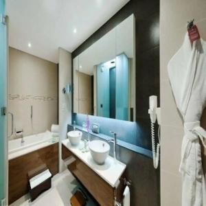 Carlton Downtown - 17