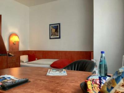 West an der Bockenheimer Warte - 90