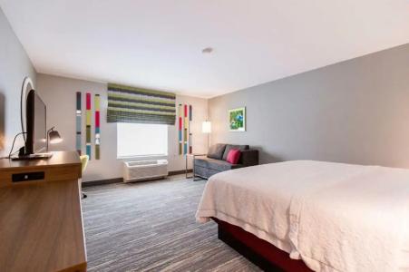 Hampton Inn Bismarck - 53