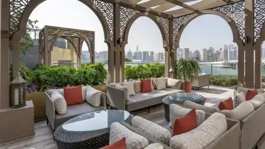 Four Seasons Abu Dhabi at Al Maryah Island - 2