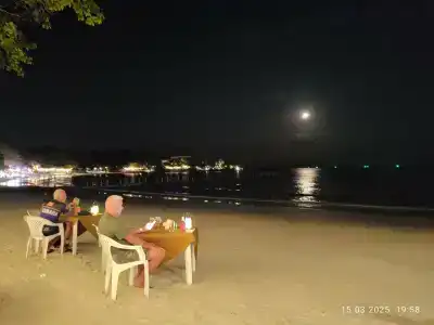 La Lune Beach Resort - 8