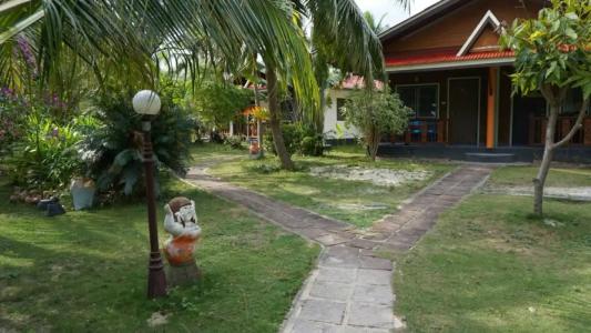 First Villa Beach Resort - 50