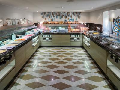 TITANIC Comfort Mitte - 50